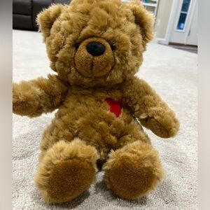 Brown teddy bear